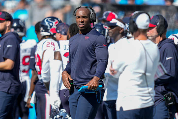Oct 29, 2023; Charlotte, North Carolina, USA; Houston Texans Head Coach DeMeco Ryans during the first quarter against the Carolina Panthers at Bank of America Stadium. Mandatory Credit: Jim Dedmon-USA TODAY Sports